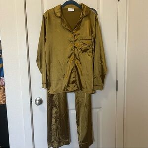 Fearless (Taylor’s Version) Satin Pajama Set